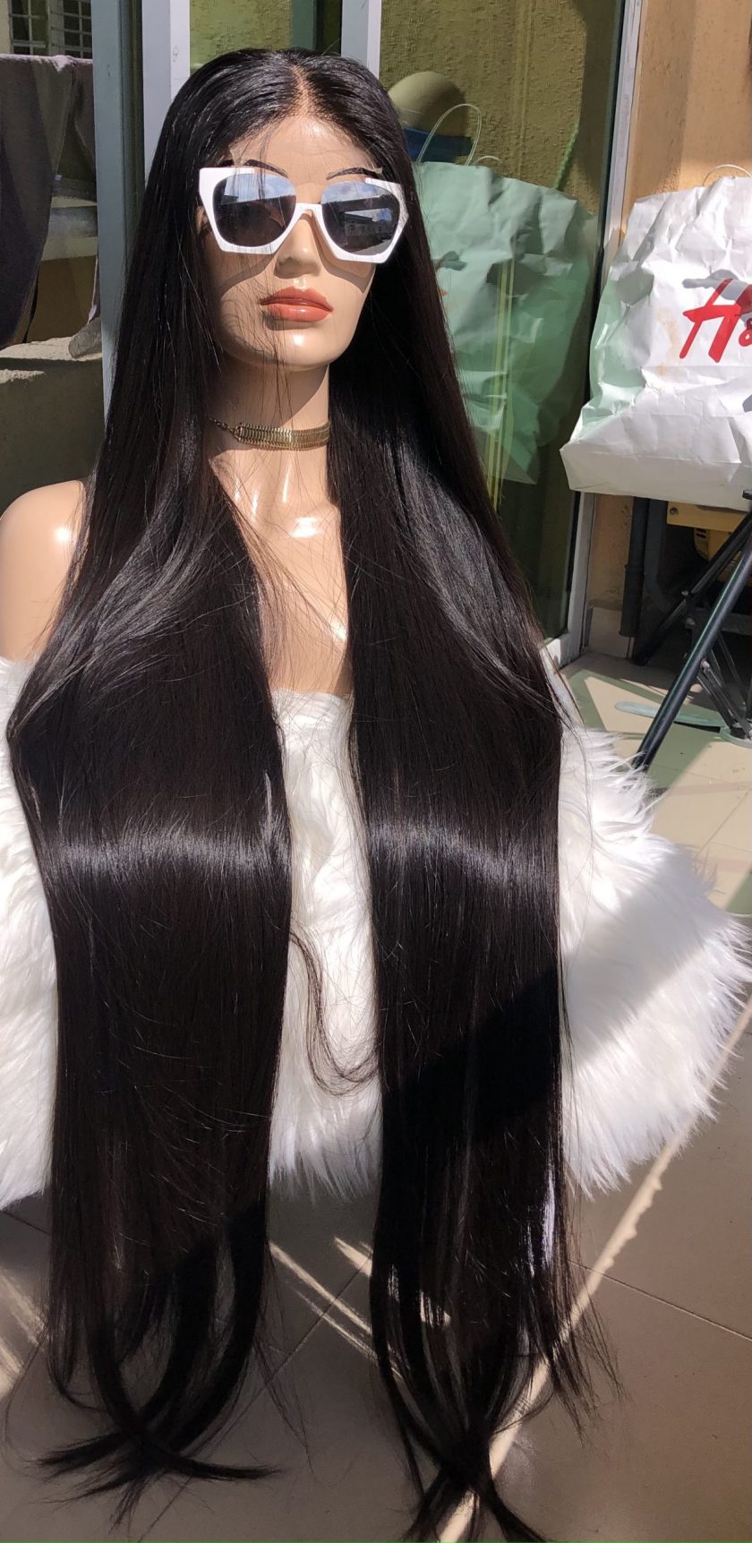 Celebs Love Mesh Wig - Image 5